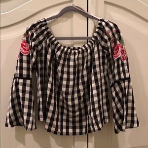 Off the shoulder embroidered shirt